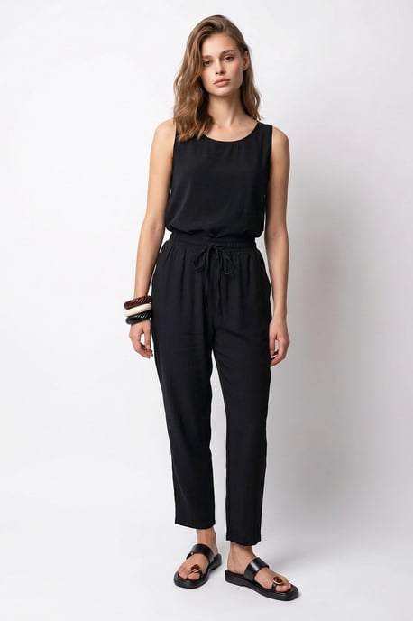 Ärmelloser Crepe Jumpsuit - Image 4