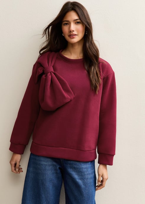 Oversize-Pullover mit rotem Schleifen-Aufnäher - Image 3
