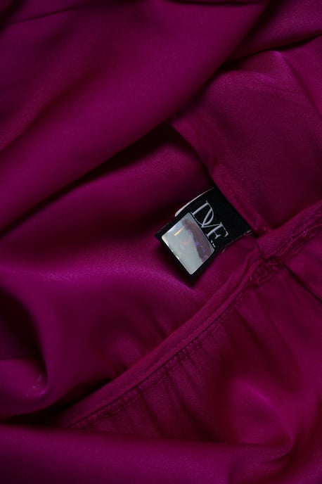 Diane von Furstenberg, rosa Seidenkleid mit Gürtel - Image 6