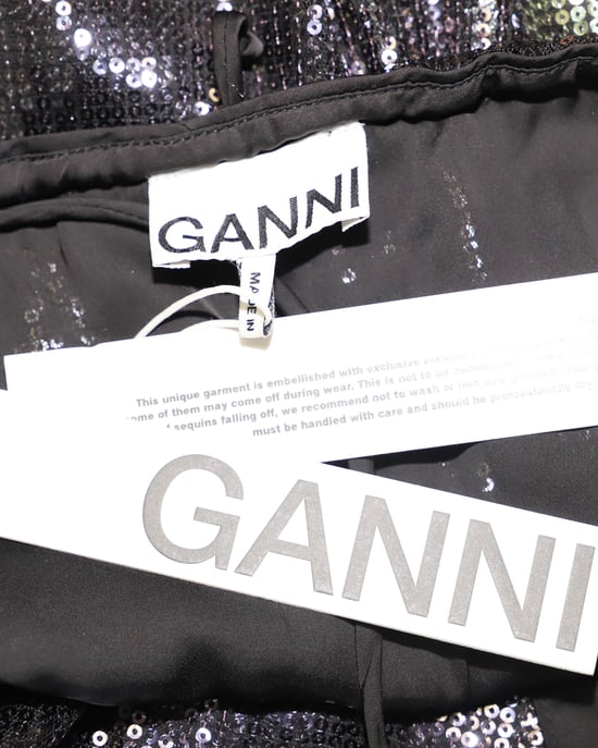 Ganni Plisseekleid mit Gürtel aus schwarzer Viskose - Image 4