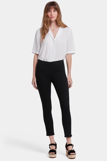 Ami Skinny Ankle Pull-On Jeans aus Soft-Contour Denim™ mit Seitenschlitzen - Image 1