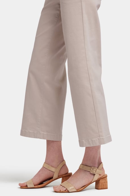 Waist-Match™ Teresa Weite Bein Kniehohe Jeans - Image 4