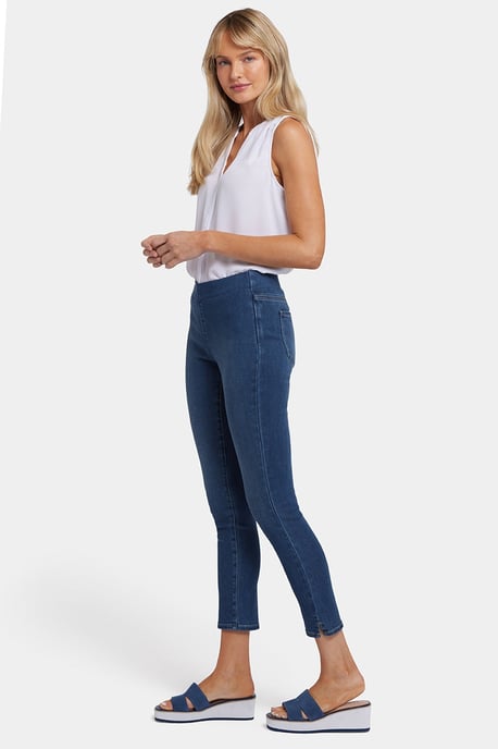 Ami Skinny Ankle Pull-On Jeans aus Soft-Contour Denim™ mit seitlichen Schlitzen - Image 5