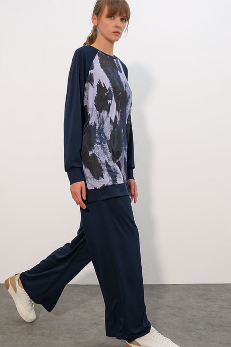 Oversize Tunika mit abstraktem Print und Hose Set - Image 3