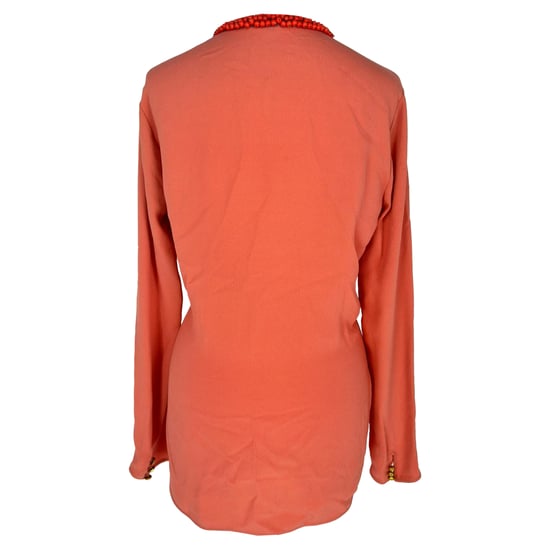 Gucci Bluse mit Perlenbesatz am Ausschnitt aus korallenfarbener Seide - Image 3