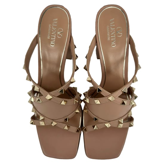 Valentino Garavani Rockstud Absatzmules aus beigem Leder - Image 4