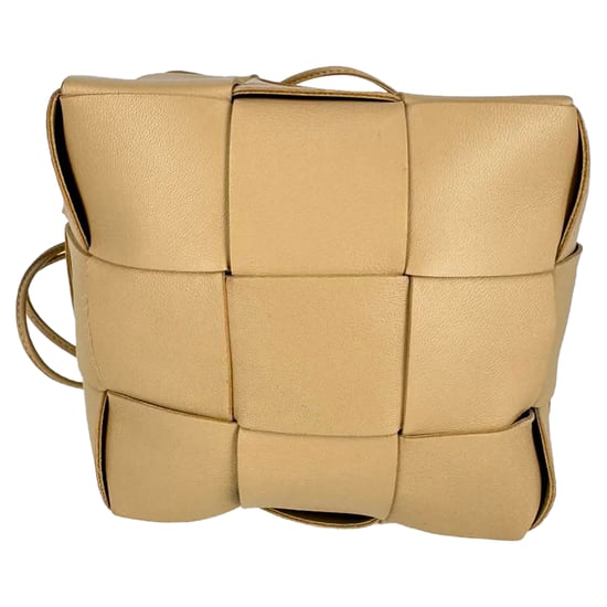 Bottega Veneta Kleine Kassette Bucket Bag aus beigem Leder - Image 4