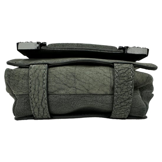 Alexander McQueen Ketten-Umhängetasche aus grauem Leder - Image 5