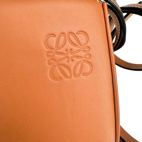 Loewe Heel Kleine Tasche aus braunem Leder - Image 6