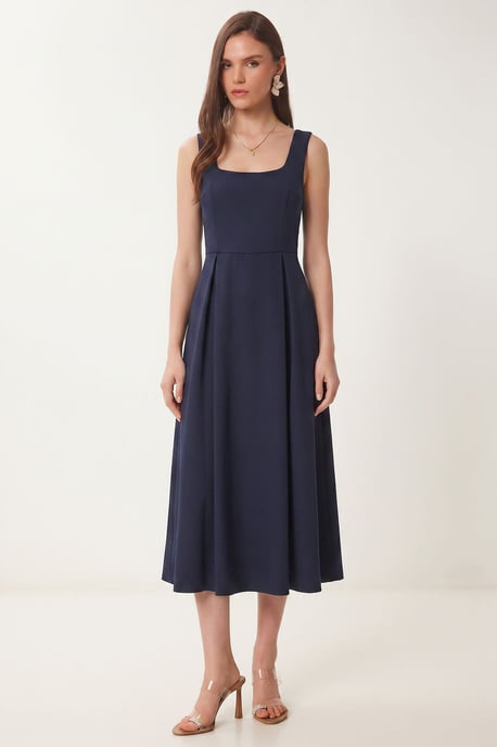 Kleid in A-Form mit Quadratkragen und Reißverschlussverschluss - Image 1