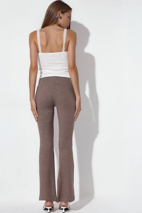 Hochtaillierte Flared Leggings - Image 3