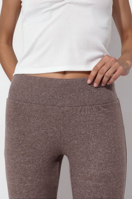 Hochtaillierte Flared Leggings - Image 4