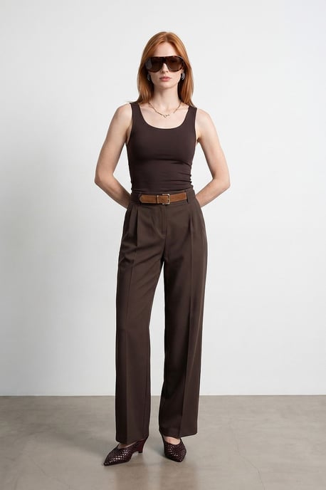 Hose aus Krepp mit weitem Bein und Gürtel - Image 1