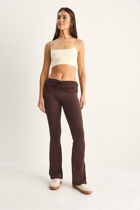 Hoch geschnittene Bootcut-Leggings - Image 5