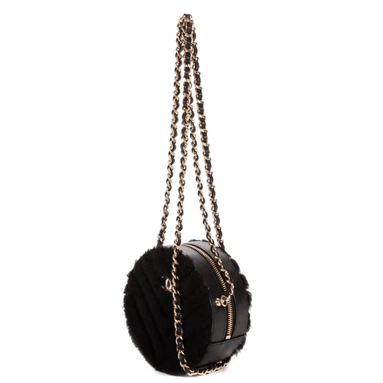 CC Shearling Chevron Round Crossbody Schultertasche - Image 2