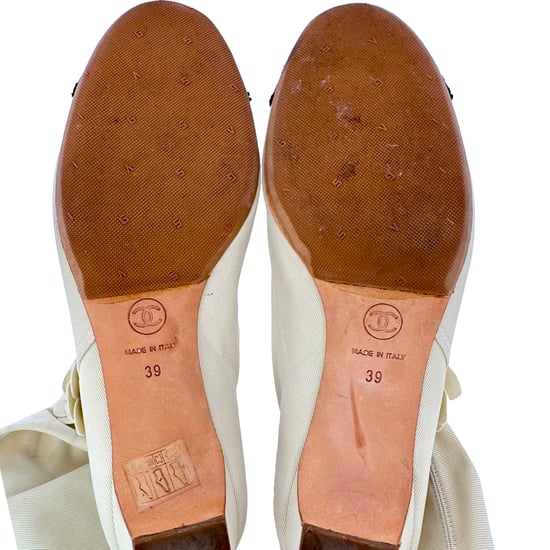 Chanel Camellia Overknee-Stiefel aus weißem Polyester - Image 5