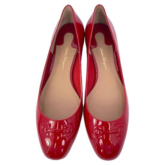Salvatore Ferragamo Horsebit Ballerinas aus burgunderrotem Lackleder - Image 4