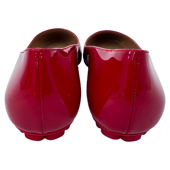 Salvatore Ferragamo Horsebit Ballerinas aus burgunderrotem Lackleder - Image 6