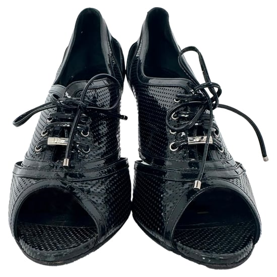 Dior Schnürstiefeletten mit offener Spitze aus schwarzem Lackleder - Image 2