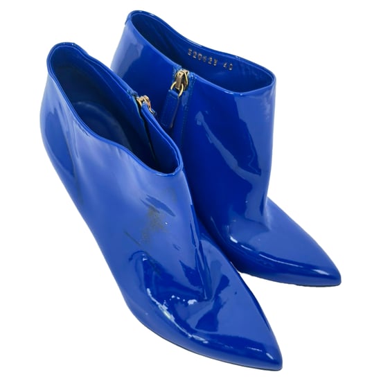 Gucci Stiefeletten mit spitzer Zehenpartie aus blauem Lackleder - Image 4