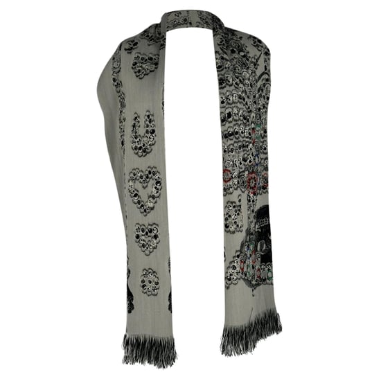 Alexander McQueen Bedruckter Fransen-Schal aus grauer Wolle - Image 2