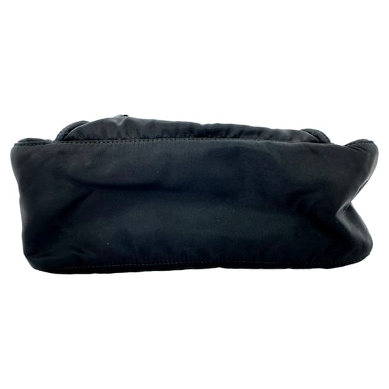 Prada Kleine Messenger Bag mit Schnalle aus schwarzem Nylon - Image 5