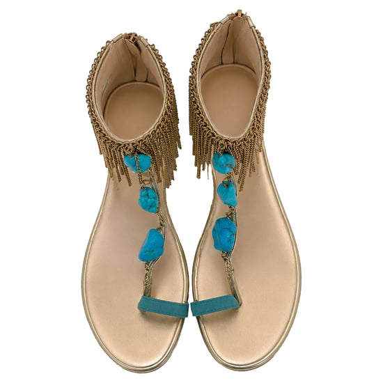 Jimmy Choo Fransen-Ketten-Akzent-Flatsandalen aus goldfarbenem Leder - Image 3