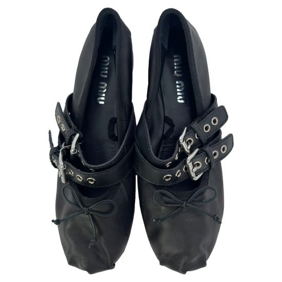 Miu Miu Ballerinas mit Schnallenakzent aus schwarzem Leder - Image 4
