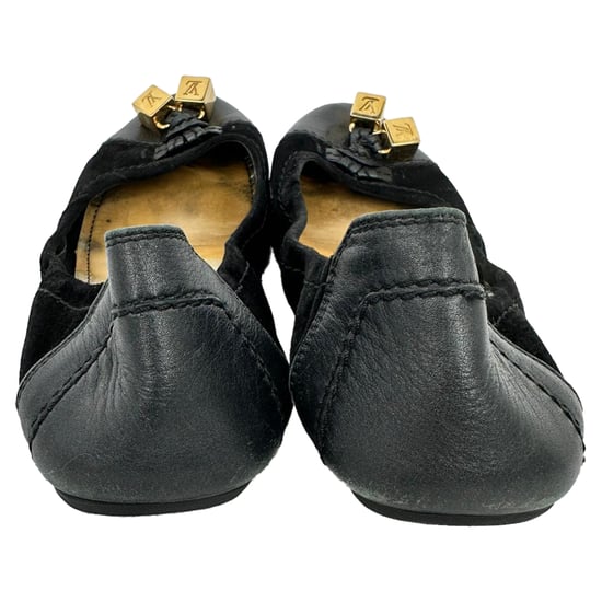 Louis Vuitton Monogram Cube Akzent Ballerinas aus schwarzem Wildleder - Image 6