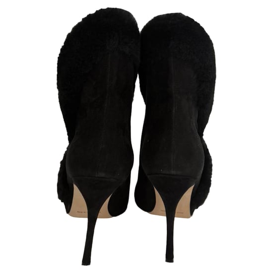 Manolo Blahnik Nestanu 105 Ankle Boots mit Pelzbesatz aus schwarzem Wildleder - Image 3