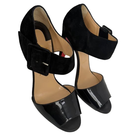 Christian Louboutin Trezotro Schnallen-Riemchen-Sandalen aus schwarzem Wildleder - Image 5
