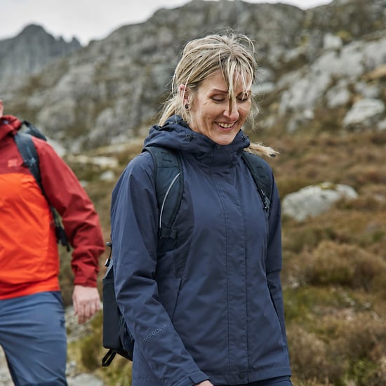 Damen wasserdichte Wanderjacke mit Kapuze und winddichter Regenjacke - Image 4