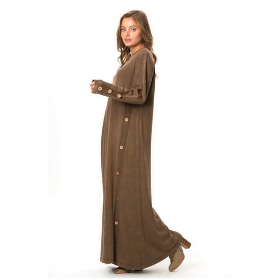 Langärmeliges, braunes Strickkleid mit Rundhalsausschnitt und Knopfleiste für Herbst und Winter. - Image 3