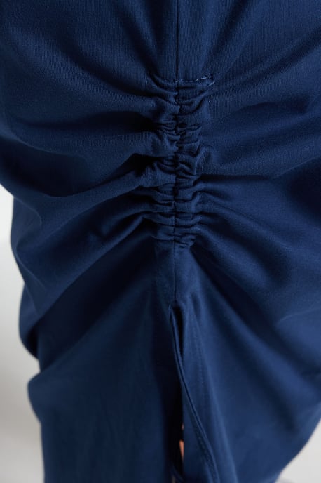 Dunkelblaue Unifarbene Midi-Shorts von Curve für Damen, lässig und bequem, in großen Größen - Image 4