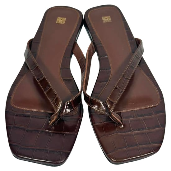 Totemé The Flip-Flop Flip-Flops in Kroko-Optik aus braunem Leder - Image 2