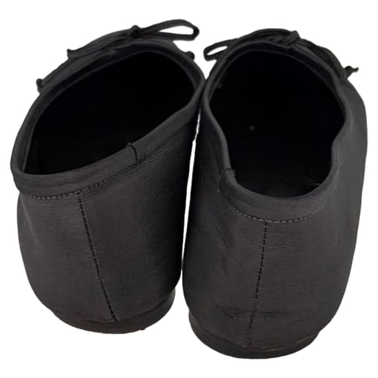 By Far Agnes bezogene hochgeschnittene Ballerinas aus schwarzem Seidensatin - Image 3