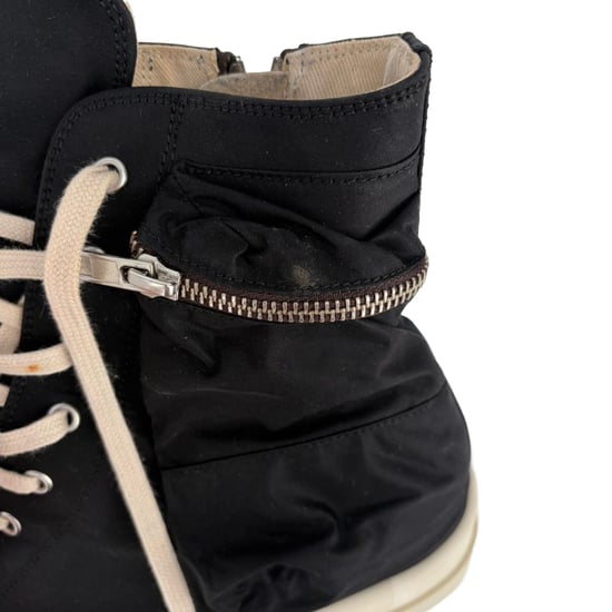Rick Owens High-Top-Sneaker mit Reißverschlusstasche aus schwarzem Canvas - Image 4