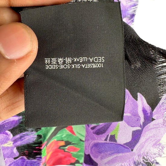 Gucci Schal mit Blumendruck aus mehrfarbigem Seide - Image 4