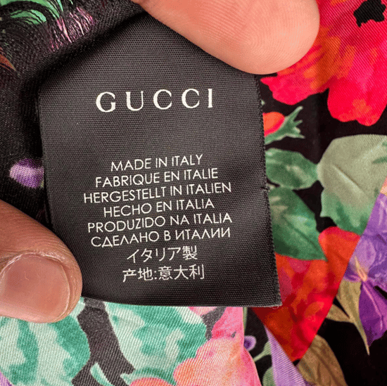 Gucci Schal mit Blumendruck aus mehrfarbigem Seide - Image 6