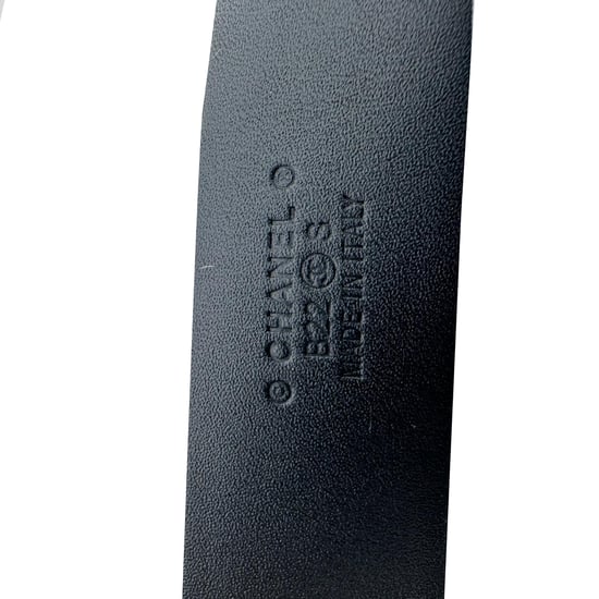 Chanel Kette Interlocking CC Logo Taillengürtel aus weißem Leder - Image 6