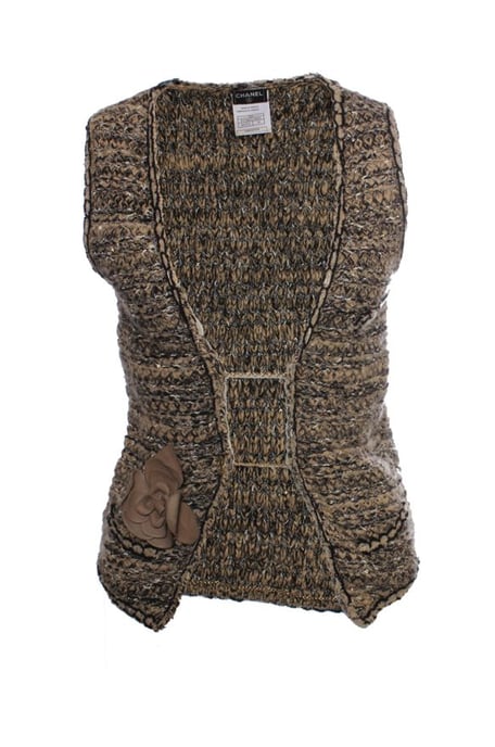 Chanel, hellbraune Bouclé-Weste mit goldenen Knöpfen - Image 1