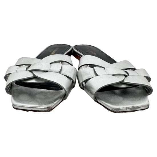 Saint Laurent Tribute Geflochtene Metallische Slides aus Silberleder - Image 3