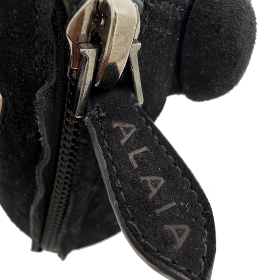 Alaïa Bombe 90 Sandalen aus schwarzem Wildleder - Image 4