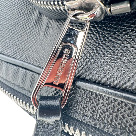 Burberry Rocco Rucksack aus schwarzem genarbtem Leder - Image 3
