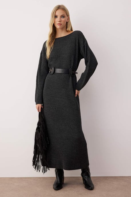 Graues, flaches, langes, lässiges Damenkleid - Image 5