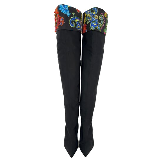 Versace Overknee-Stiefel mit Kristallen aus schwarzer Baumwolle - Image 4