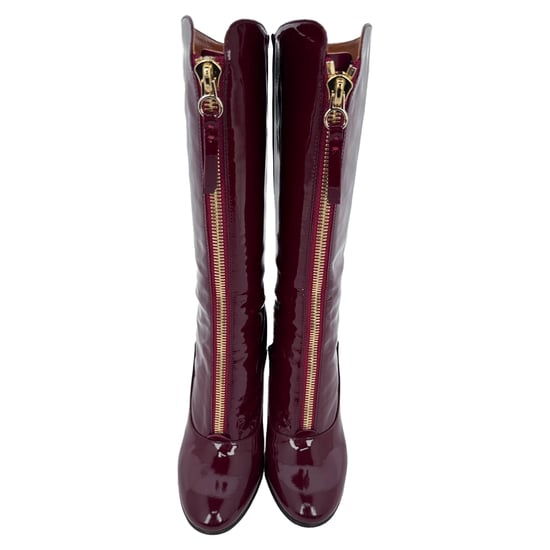Valentino Stiefel mit Reißverschlussdetails in rotem Lackleder, knöchelhoch - Image 3
