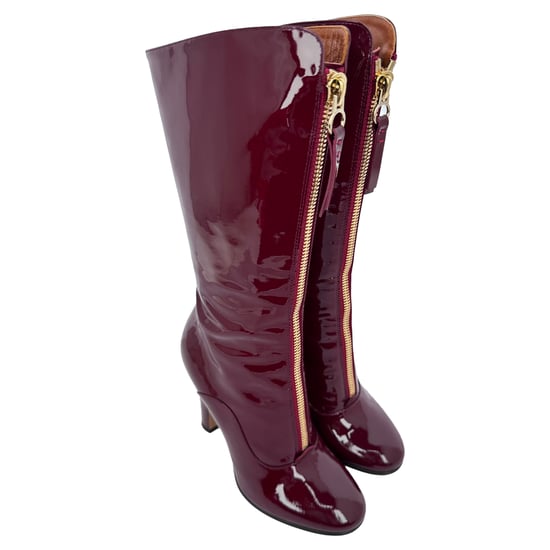 Valentino Stiefel mit Reißverschlussdetails in rotem Lackleder, knöchelhoch - Image 4