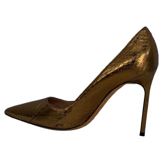 Manolo Blahnik BB Pumpe mit spitzem Zehenbereich aus bronzefarbenem Schlangenleder - Image 4