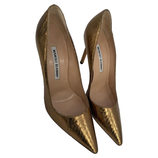Manolo Blahnik BB Pumpe mit spitzem Zehenbereich aus bronzefarbenem Schlangenleder - Image 5